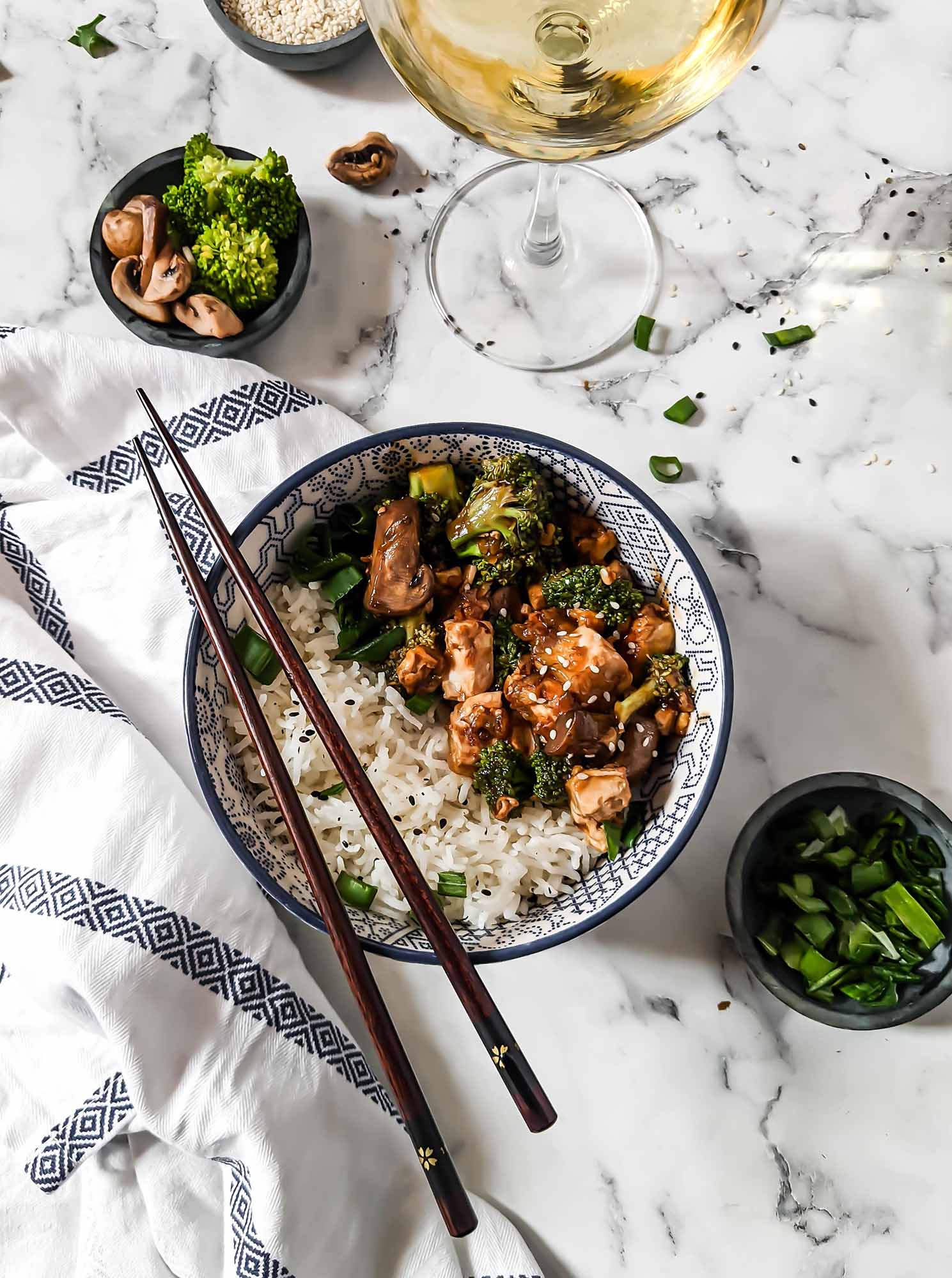 sesame-stir-fry-rice-bowl-30-minute-recipe-chompslurrpburp